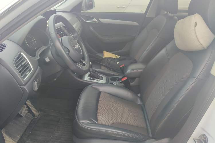 Used Audi Q3 2018 30th Anniversary Edition 30 TFSI Fashion Model Left Front Seat