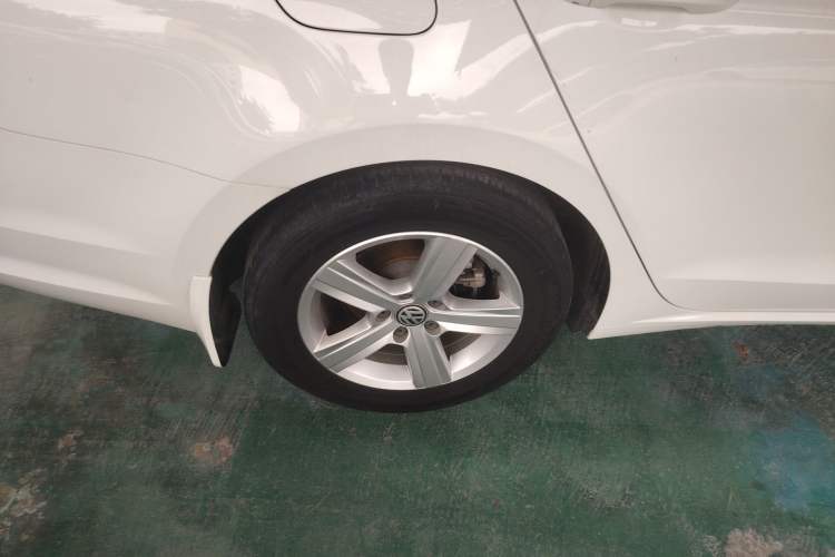 Used Volkswagen Lamando 2021 230TSI DSG Fashion Edition Right Rear Wheel Hub