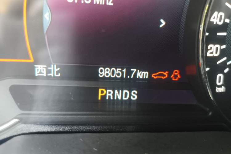 Used Lincoln MKZ 2019 2.0T Luxury Edition China VI Odometer Close Up