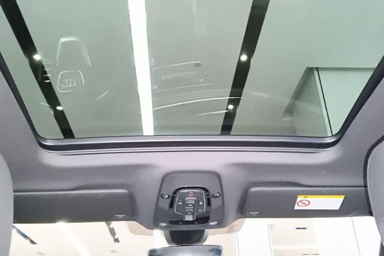 Used Audi Q5L 2023 40T Luxury Dynamic Model
