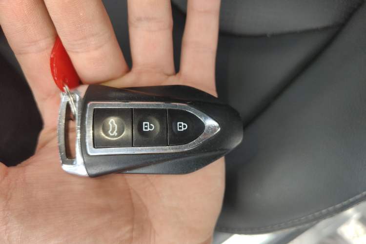 Used Zotye SR9 2017 2.0T Automatic Ultimate Road Edition
