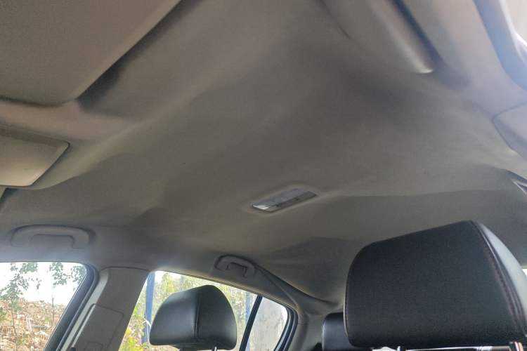 Used Chevrolet Cruze 2015 Hatchback 1.6L Automatic Comfort Edition