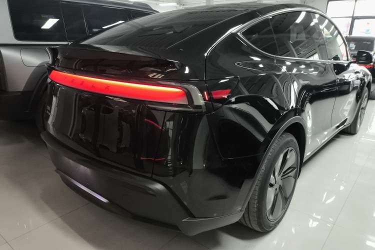 Used Tesla Model Y 2026 Rear-Drive Model
