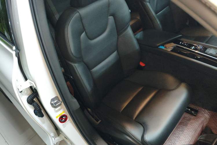 Used Volvo S60 2021 T4 Zhiyuan Luxury Edition