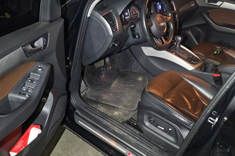 Used Audi Q5 2018 Collector's Edition 40 TFSI Ambition Model