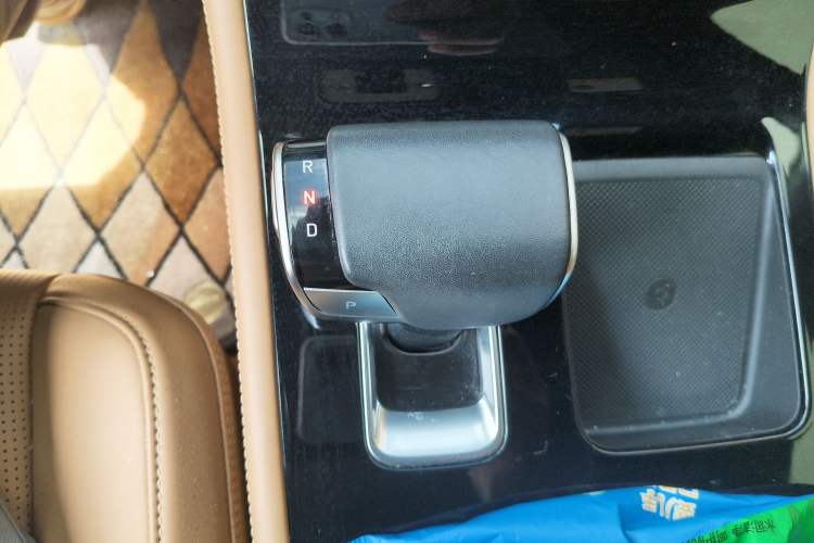 Used Li Auto ONE 2020 Extended-Range 6-Seater Version Gear Lever