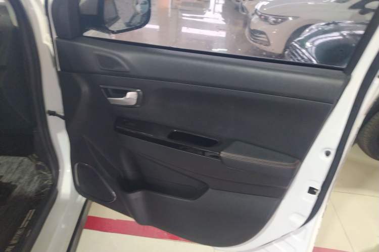 Used SWM X3 2021 1.5L Manual Comfort Version 7 Seats