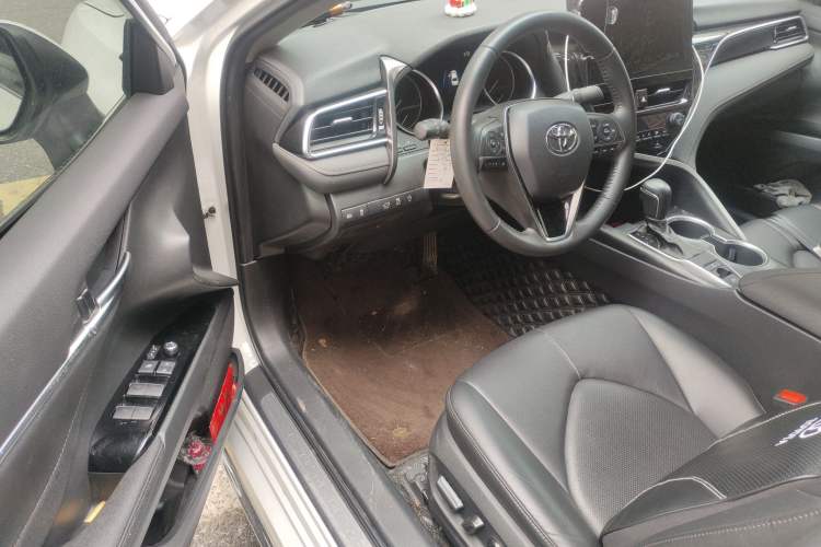 Used Toyota Camry 2023 2.0G Luxury Edition