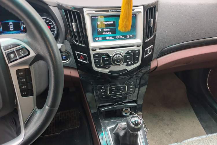 Used BYD Surui 2015 Revised Version 1.5L Manual Luxury Edition