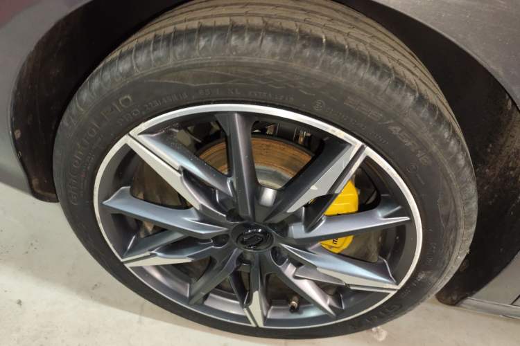 Used GAC Trumpchi EMPOW 2023 270T DCT J16 Version Right Rear Wheel Hub