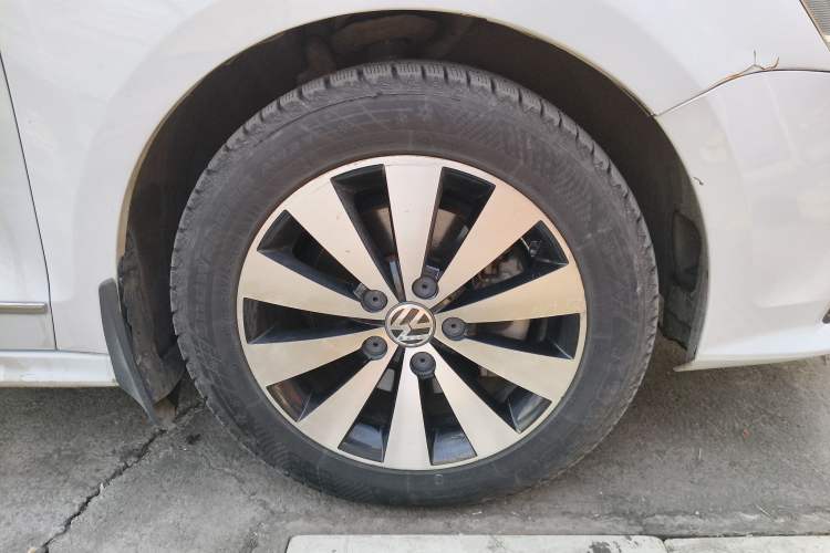 Used Volkswagen Sagitar 2015 230TSI Automatic Luxury Model