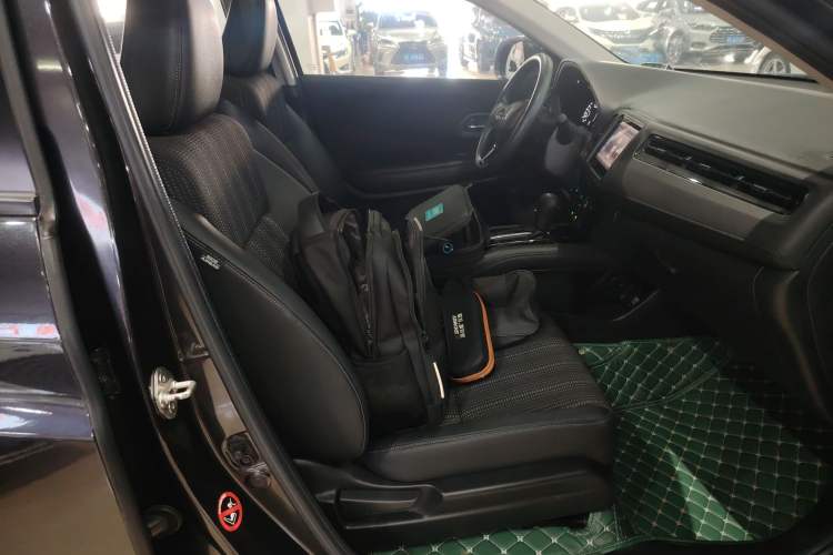 Used Honda Vezel 2017 1.8L CVT Front-Wheel Drive Pioneer Edition