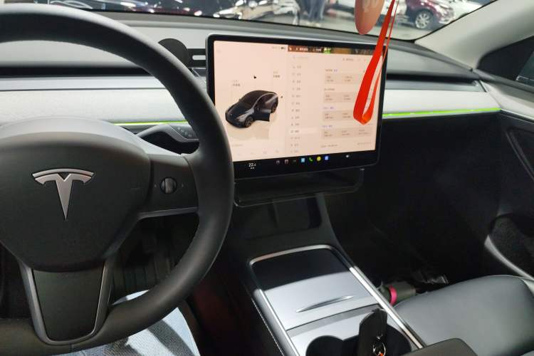 Used Tesla Model Y 2024 Rear-Wheel-Drive Version Center Console