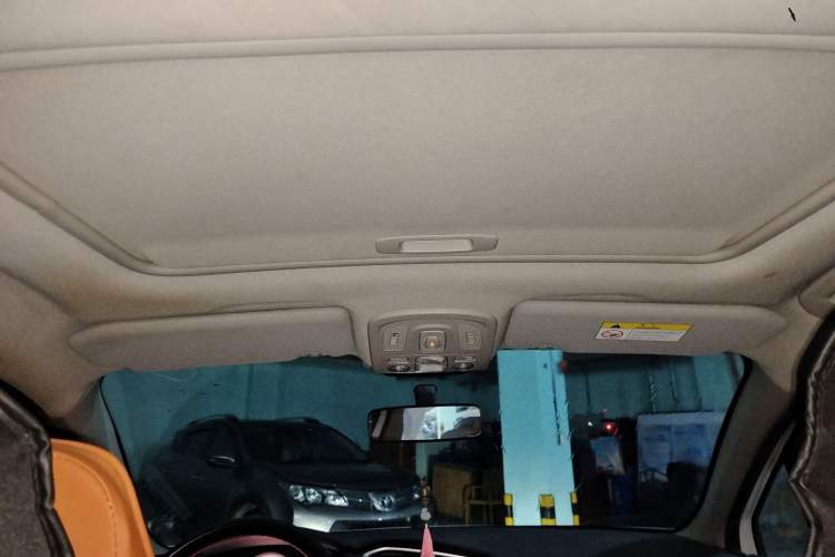 Used Citroen C4L 2015 1.2T Automatic Luxury Edition Headliner