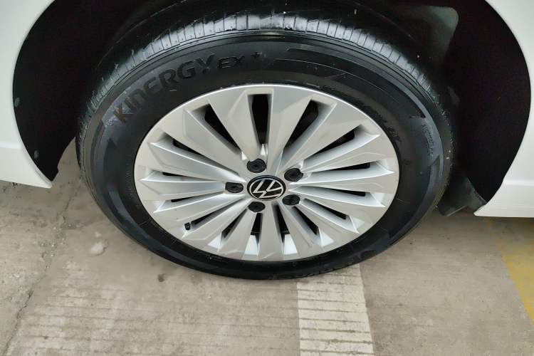 Used Volkswagen Lavida 2021 280TSI DSG Comfort Edition Right Rear Wheel Hub