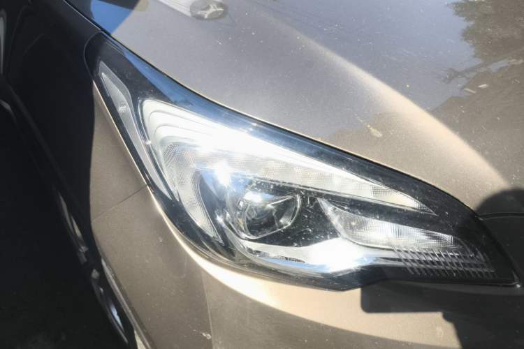 Used Buick Envision 2018 28T Four-Wheel Drive Luxury Model
