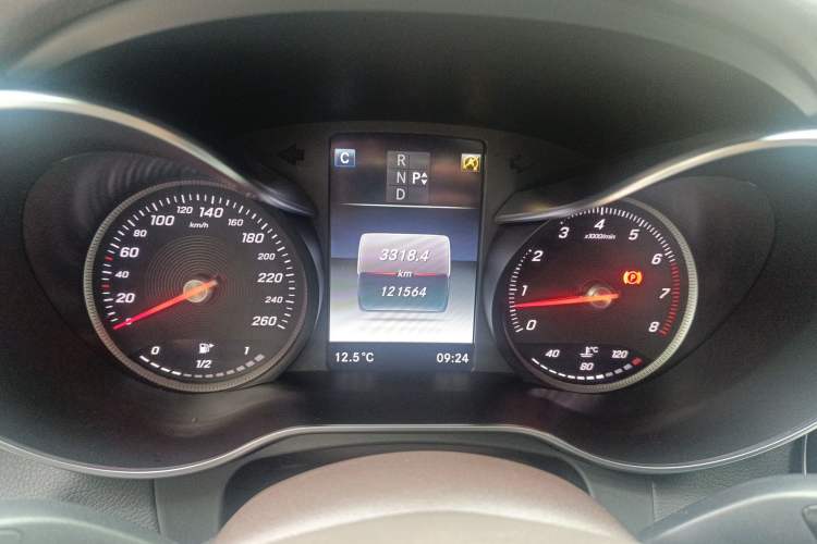 Used Mercedes-Benz GLC 2017 GLC 260 4MATIC Luxury Model Instrument Cluster