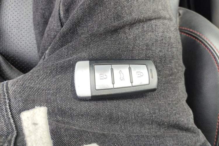 Used Zotye Domy X5 2017 Upgraded Model 1.5T Manual Luxury Version Vehicle Key