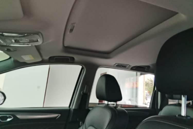 Used GAC Trumpchi M6 2023 PRO 270T DCT Luxury Edition Headliner