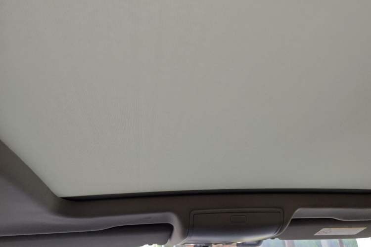 Used Volkswagen Tiguan L 2018 Revised Version 330TSI Automatic Two-Wheel Drive Comfort Edition