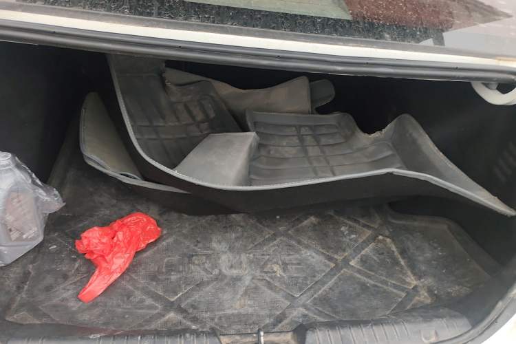 Used Chevrolet Cruze 2014 1.6L SL Millionth Anniversary Edition MT
