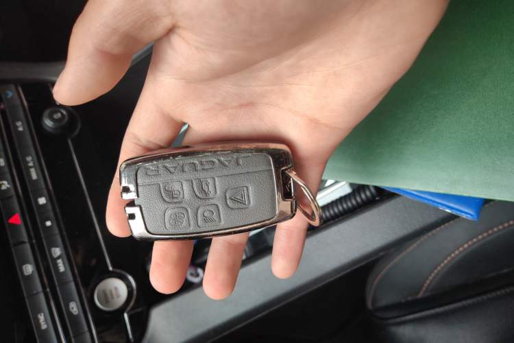 Used Jaguar F-PACE 2018 2.0T Four-Wheel Drive Urban Luxury Edition