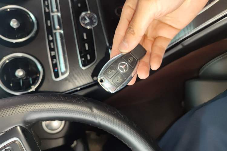 Used Mercedes-Benz C-Class 2018 C 180 L Fashion Edition Sport Version Vehicle Key