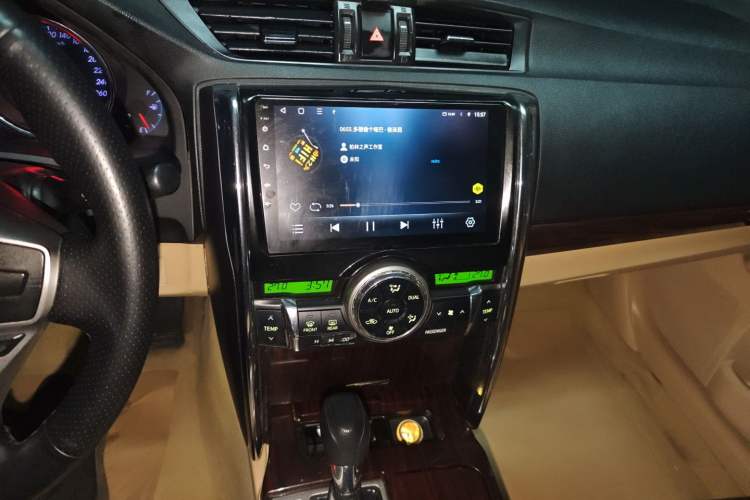 Used Toyota Reiz 2010 2.5S Fengdu Jinghua Edition Audio And AC Panel
