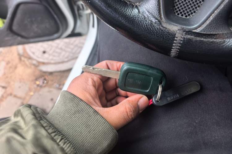 Used Honda Fit 2016 1.5L SES CVT Fashion Sunroof Edition Vehicle Key