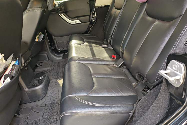 Used Jeep Wrangler 2015 3.6L Rubicon Four-Door Edition

