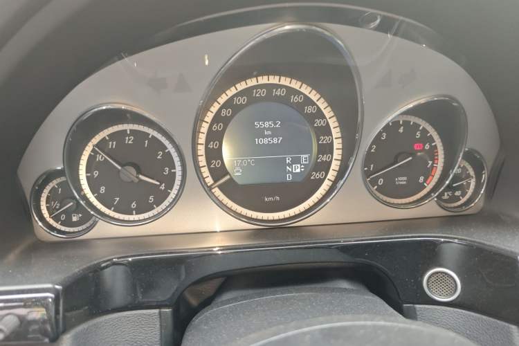 Used Mercedes-Benz E-Class 2010 E 300 L Fashion Model