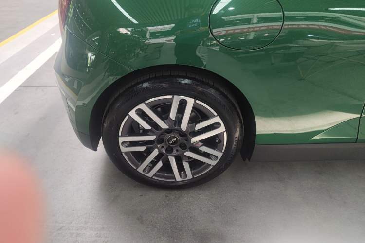 Used MINI Electric COOPER 2025 456km COOPER E Classic Style
