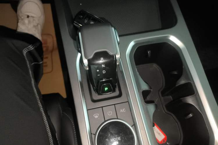 Used Chery Explore 06 2023 Urban Edition 1.6T Two-Wheel Drive Comfort Gear Lever