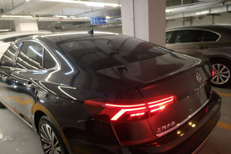 Used Volkswagen Passat 2020 Revised Version 330TSI Luxury Edition China VI Standard