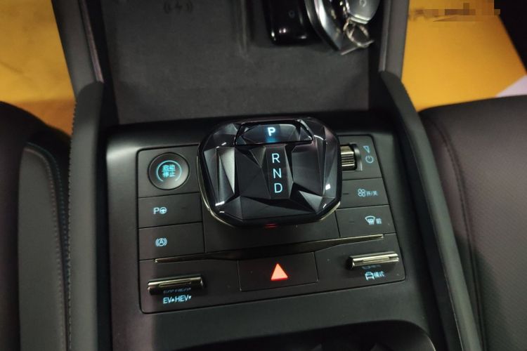 Used BYD Qin L 2025 DM-i Smart Drive 120KM Superior Model
