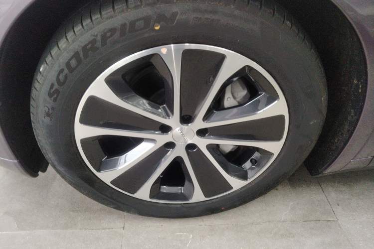 Used Hima Luxeed R7 2024 All-Electric 802 km Max Left Front Wheel Hub