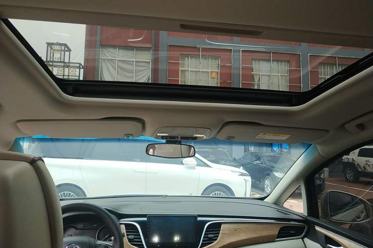 Used Buick GL8 2018 ES 28T Comfort Model China VI Standard