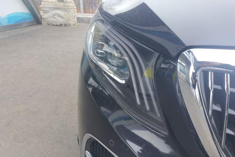 Used Mercedes-Benz Vito 2016 2.0T Elite Edition Right Front Headlight