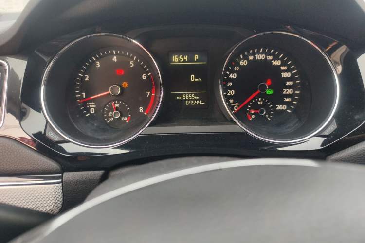 Used Volkswagen Sagitar 2017 230TSI Automatic Comfort Version
