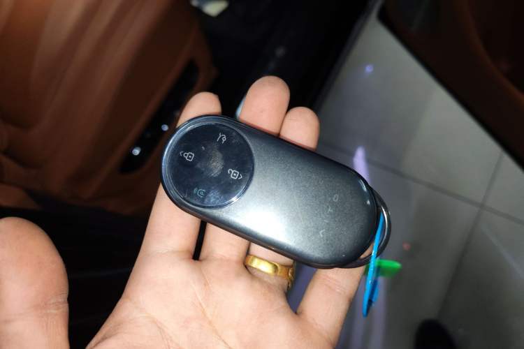 Used Hima AITO M9 2024 All-Electric Ultra Version 100 kWh 6-Seater Model Interior 1