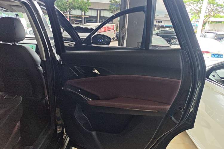 Used SOL X8 PLUS 2023 1.5 TGDI DCT Smart Home Edition 7-Seater