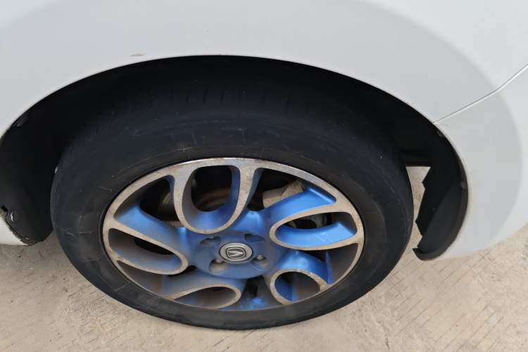 Used CHANGAN Benni EV 2018 EV260 Standard Model Right Front Wheel Hub