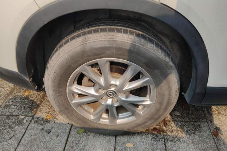 Used Mazda CX-4 2018 2.0L Automatic Two-Wheel Drive Blue Sky Dynamic Version China V Standard Right Rear Wheel Hub