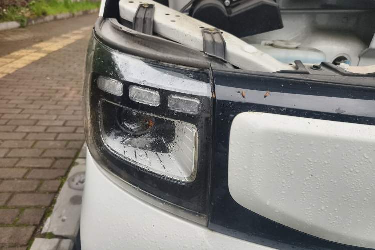 Used CHANGAN KAICHENG Ruixing EM80 2025 Model Elite 6-Seater 300 km Hinged Doors Right Front Headlight