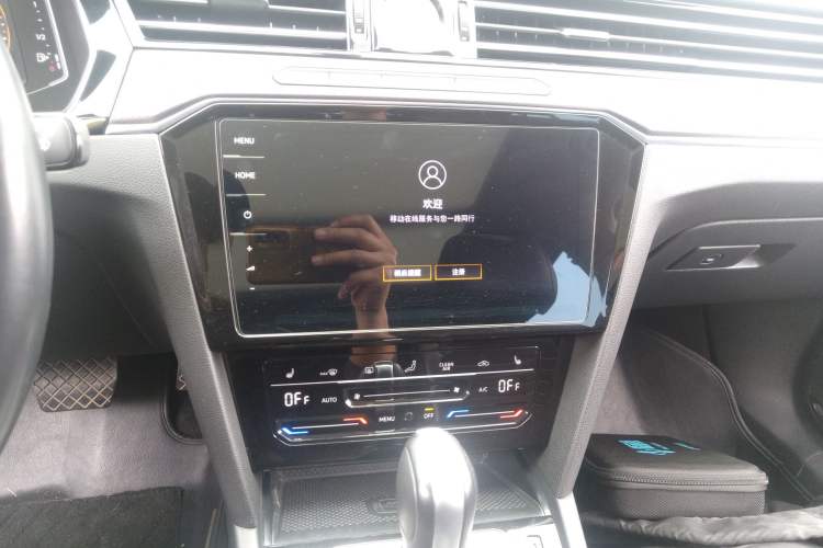 Used Volkswagen Magotan 2020 330TSI DSG Luxury Edition Audio And AC Panel