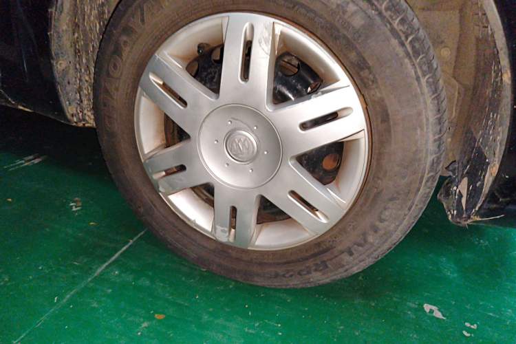 Used Buick Excelle 2013 1.5L Manual Classic Model Right Front Wheel Hub