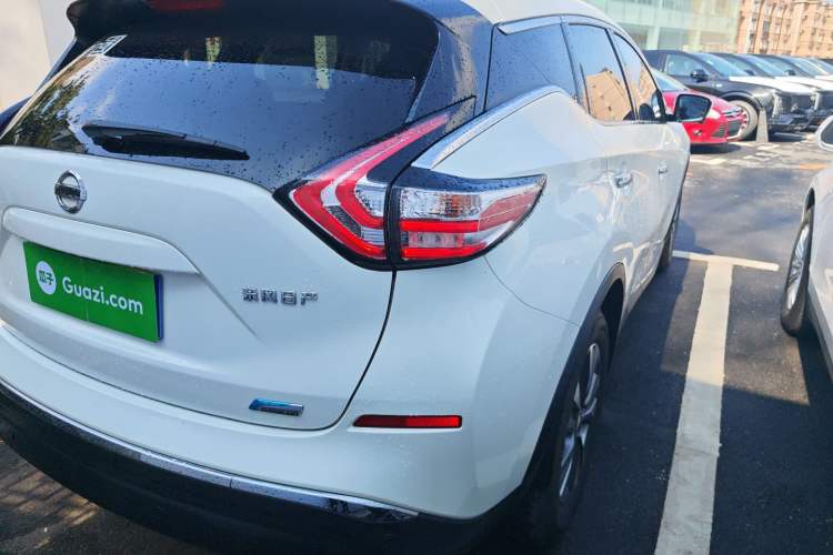 Used Nissan Murano 2021 2.5L XL Two-Wheel Drive Smart Connect Luxury Edition Right Rear Taillight