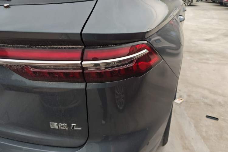 Used Geely Auto Monjaro L 2021 2.0TD DCT EVO Two-Wheel Drive Prestige Version Right Rear Taillight