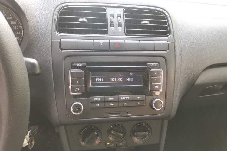 Used Volkswagen Polo 2013 1.4L Manual Fashion Edition