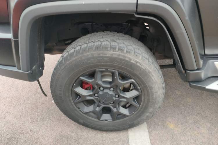 Used BAIC Off-Road BJ40 2021 2.0D Automatic Four-Wheel Drive Blade Hero Edition Adventurer Type Right Rear Wheel Hub